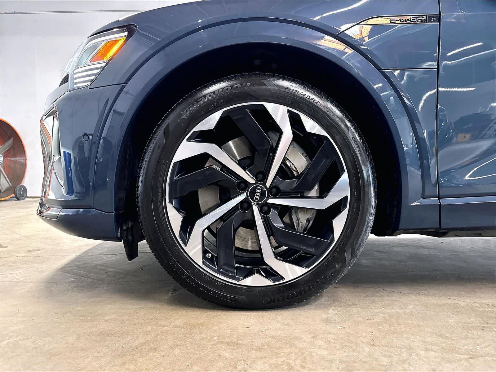 Used 2024 Audi Q8 e-tron Premium Plus w/ Prestige Package AWD/4WD image 12