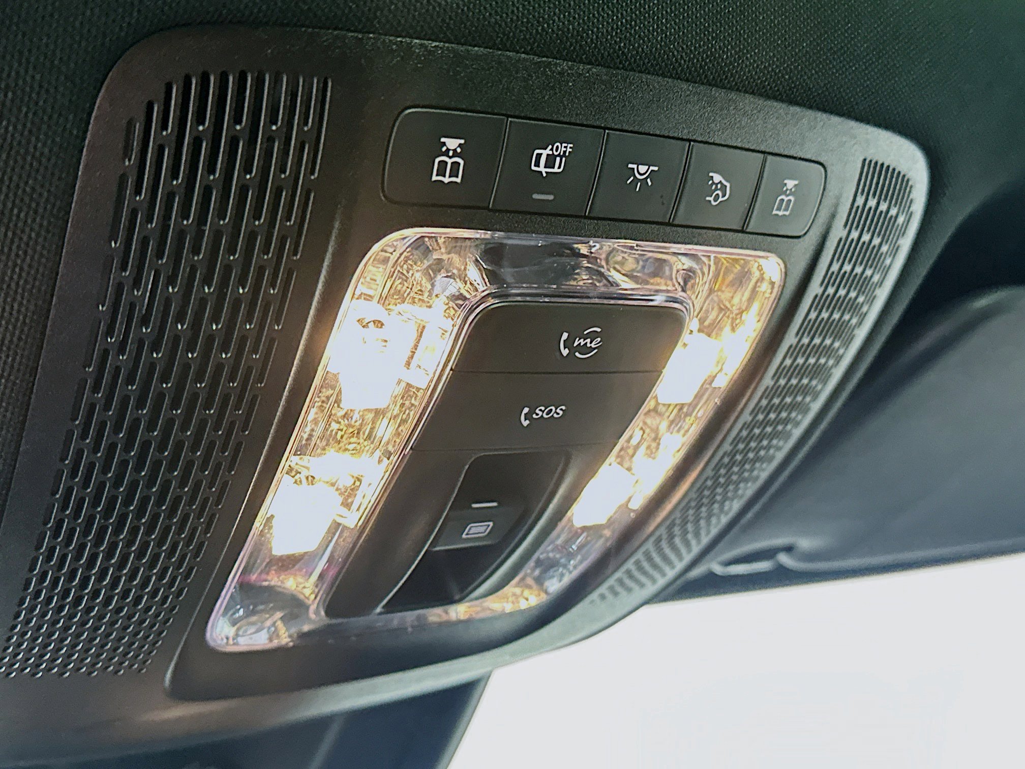 Used 2023 Mercedes-Benz GLA 250 4MATIC w/ Premium Package image 26