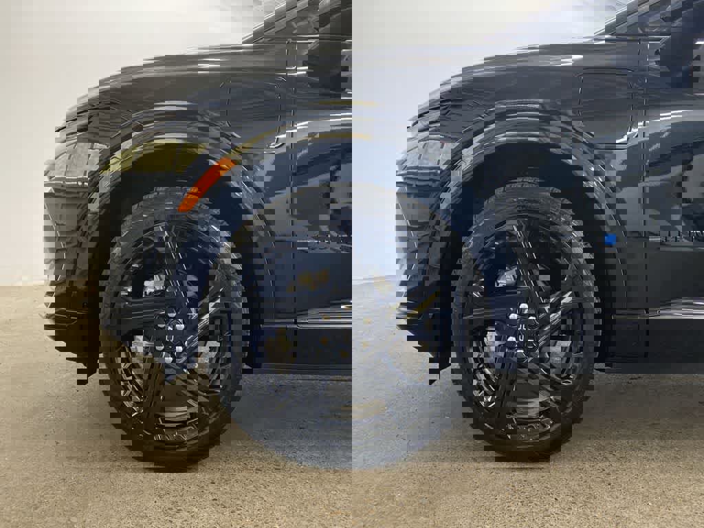 Used 2024 Chevrolet Equinox EV RS image 12