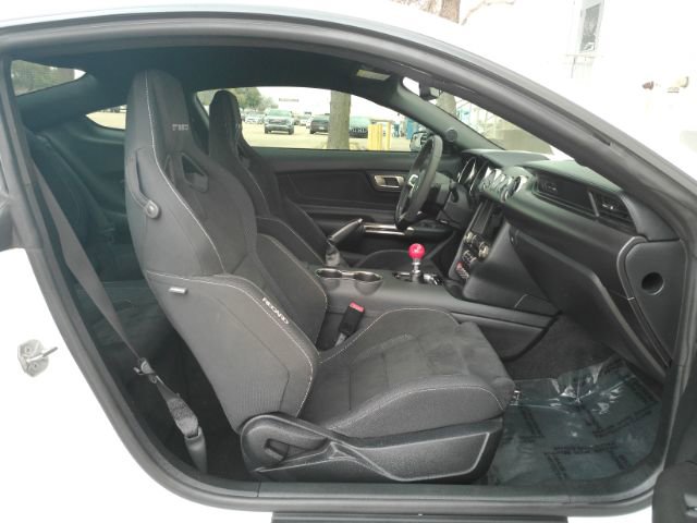 Used 2017 Ford Mustang Shelby GT350 w/ Electronics Package RWD image 23