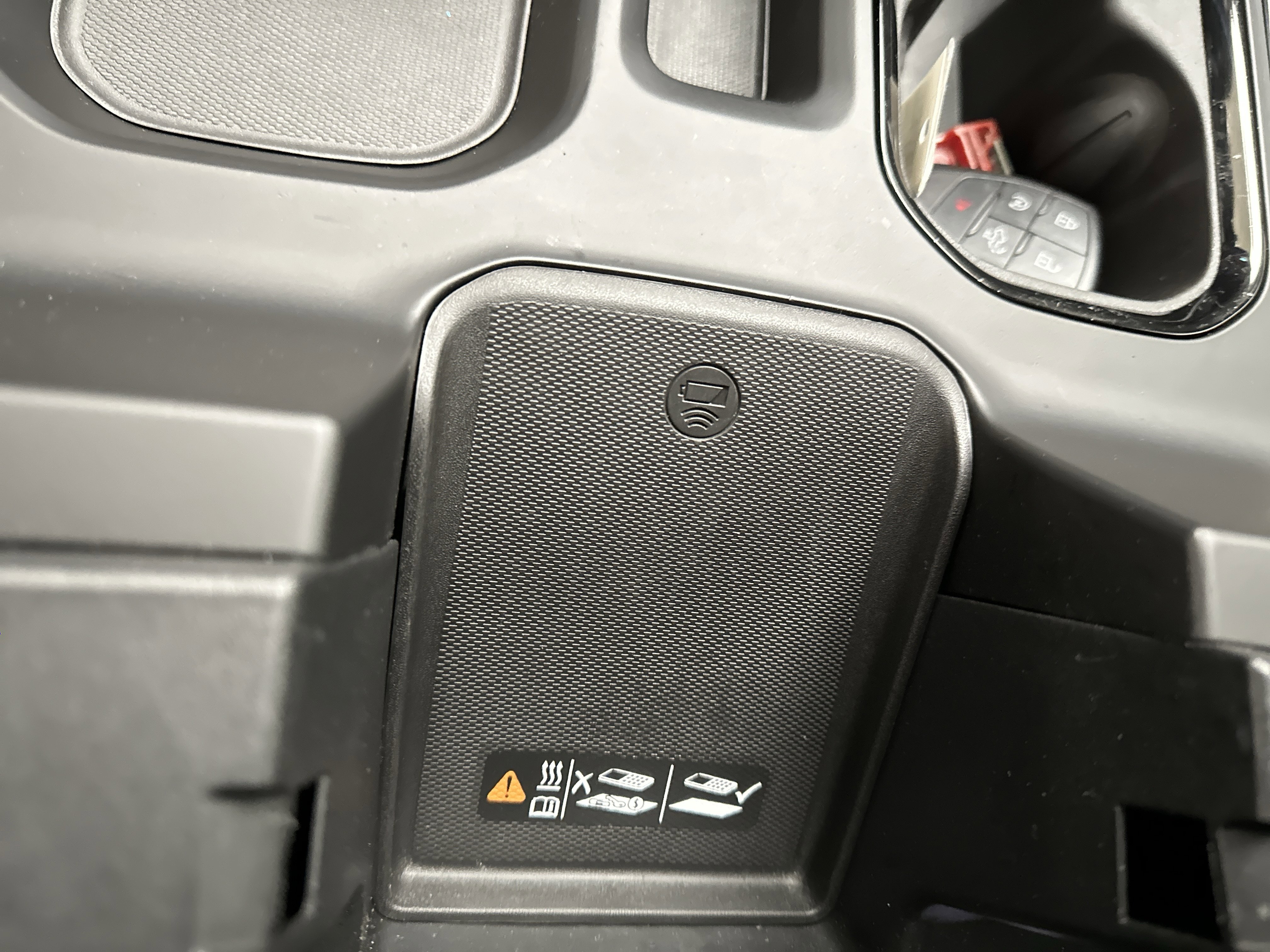 Used 2022 Chevrolet Silverado 1500 ZR2 w/ Technology Package image 46