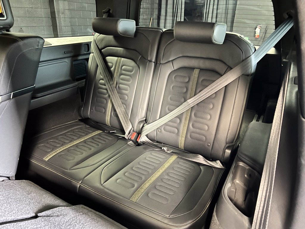 Used 2025 Rivian R1S Adventure Dual AWD/4WD image 20