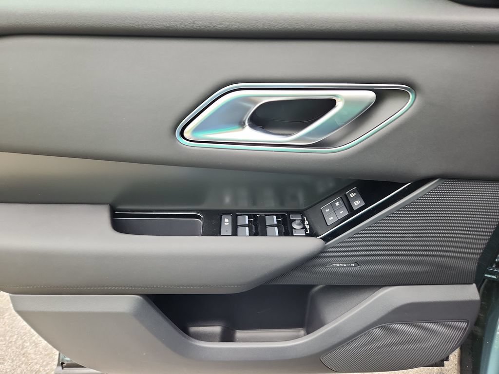 New 2026 Land Rover Range Rover Velar S AWD/4WD image 24