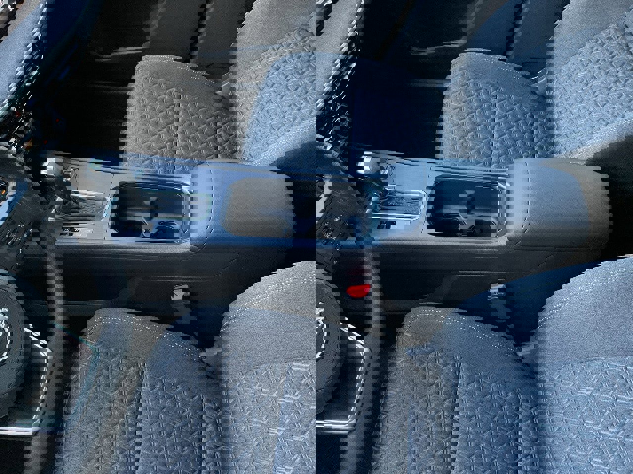 New 2026 Nissan Kicks SV image 33