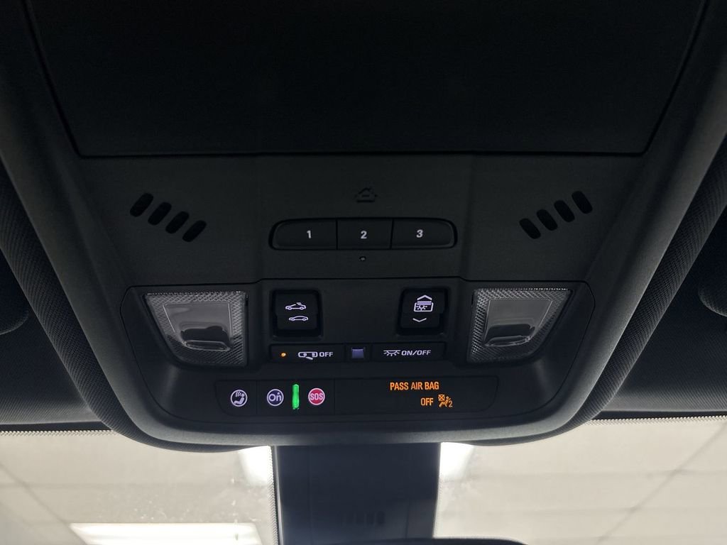 Used 2023 Chevrolet Equinox Premier image 42