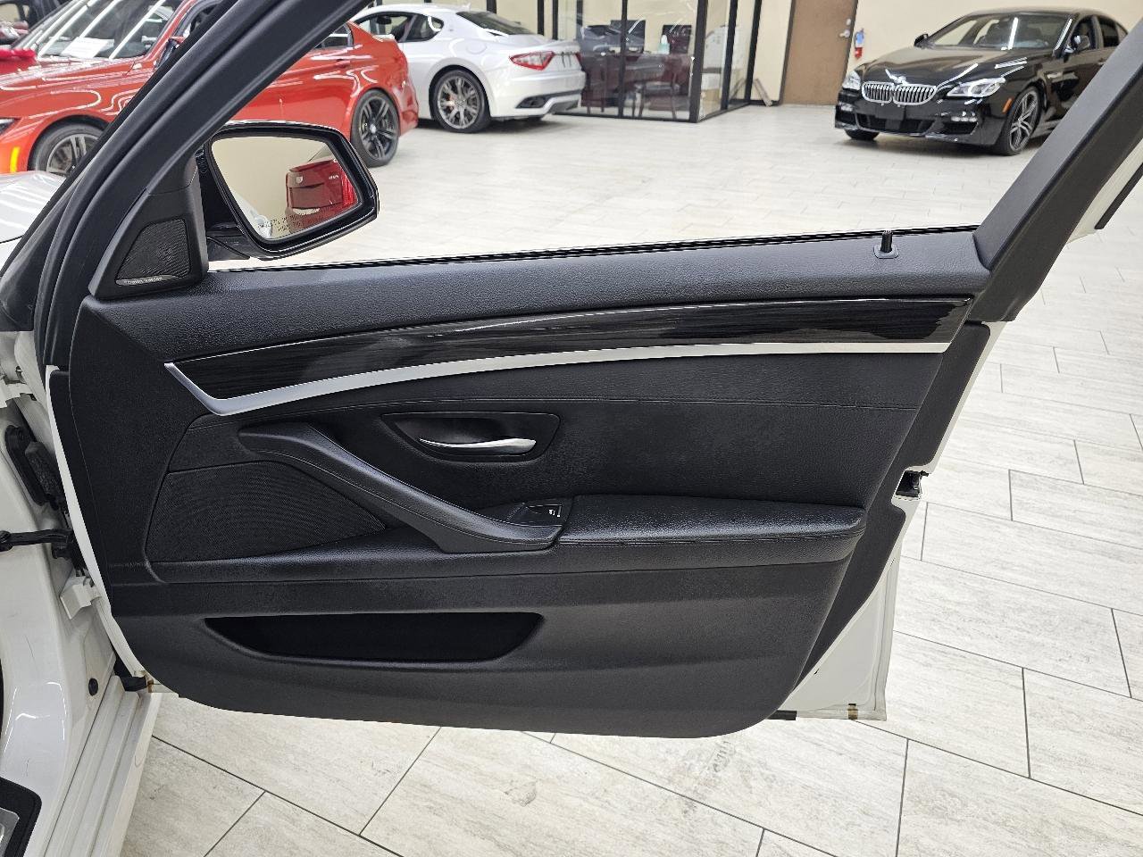 Used 2014 BMW 535d Sedan image 41