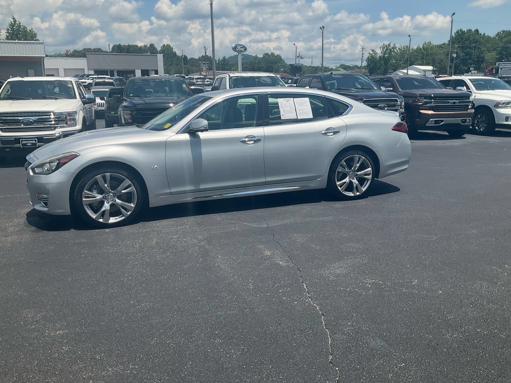 Used 2016 INFINITI Q70 L 3.7 w/ Deluxe Touring Package RWD image 8