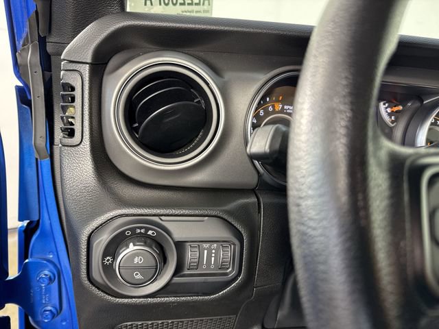 Used 2022 Jeep Gladiator Sport w/ Trailer Tow Package AWD/4WD image 14