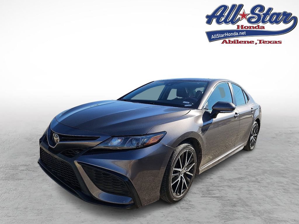 Used 2023 Toyota Camry SE image 1
