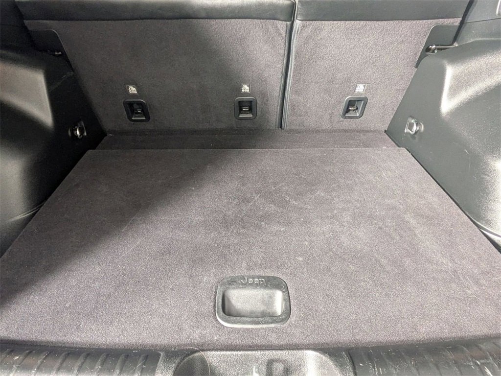 Certified 2023 Jeep Cherokee Trailhawk image 28