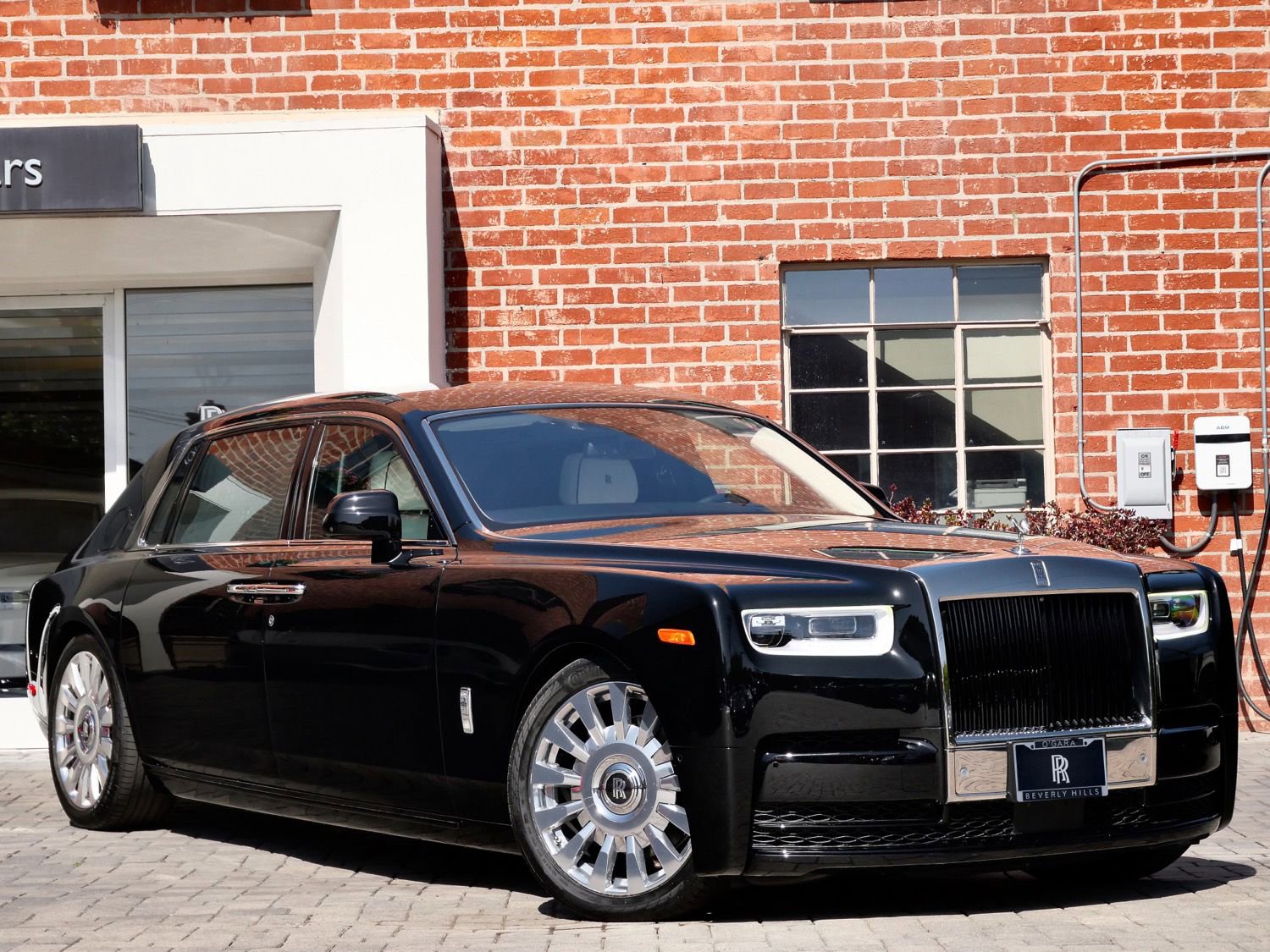 Certified 2022 Rolls-Royce Phantom Extended Wheelbase w/ The Phantom Package RWD image 21