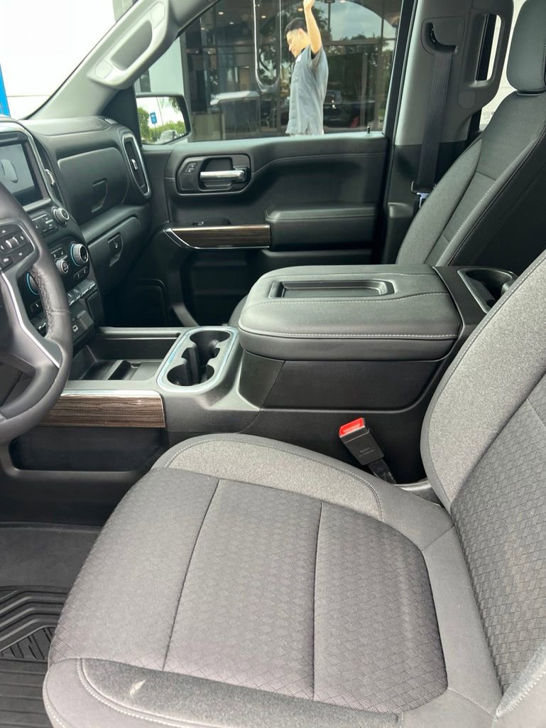 Used 2022 Chevrolet Silverado 1500 LT Trail Boss w/ Safety Package AWD/4WD image 13