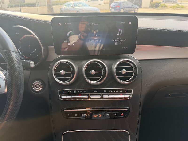 Used 2022 Mercedes-Benz GLC 300 4MATIC Coupe w/ AMG Line image 19