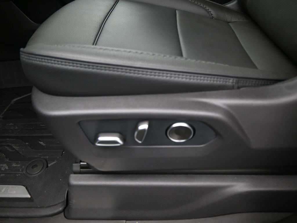 New 2026 GMC Sierra 3500 Denali w/ Denali Reserve Package image 10