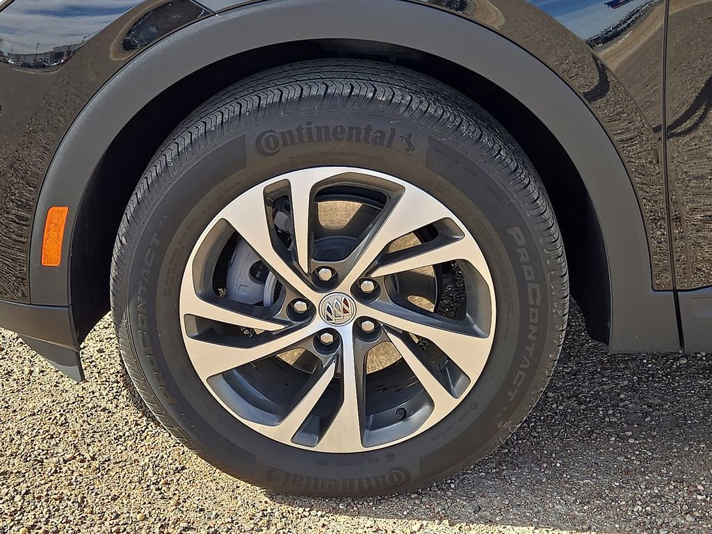 Used 2023 Buick Envision Essence image 10