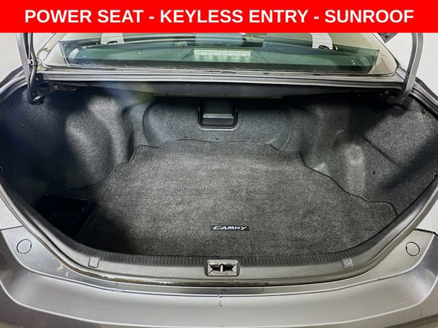 Used 2011 Toyota Camry SE image 25