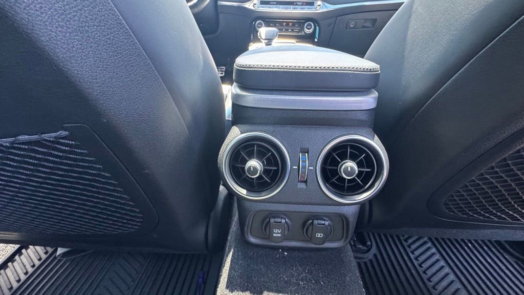 Used 2023 Kia Stinger GT2 AWD/4WD image 9