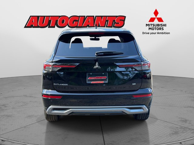 New 2026 Mitsubishi Outlander SE FWD image 3
