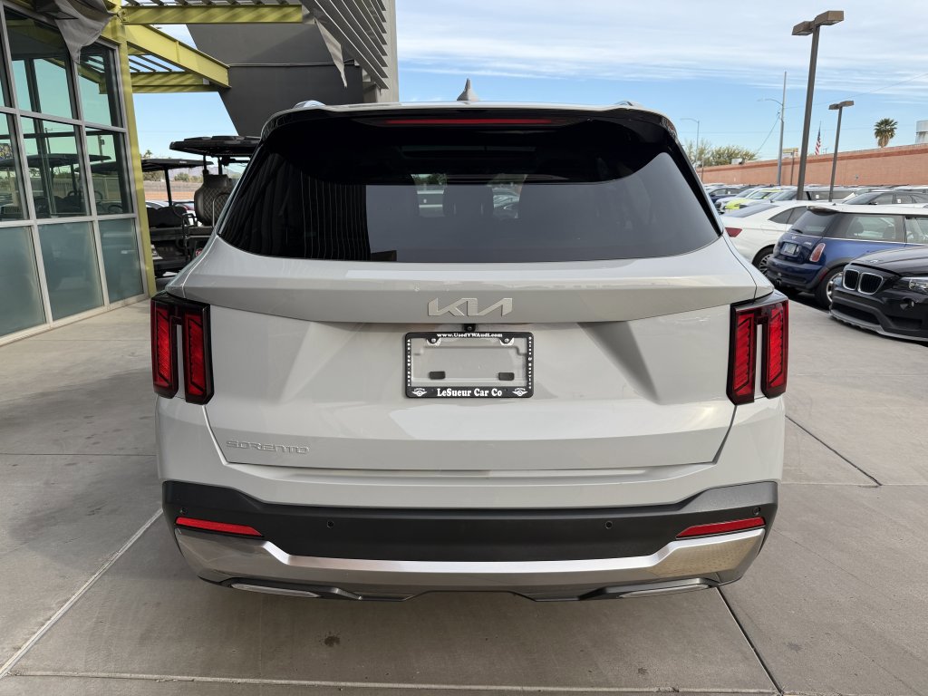 Used 2024 Kia Sorento S w/ Panoramic Sunroof Package image 13