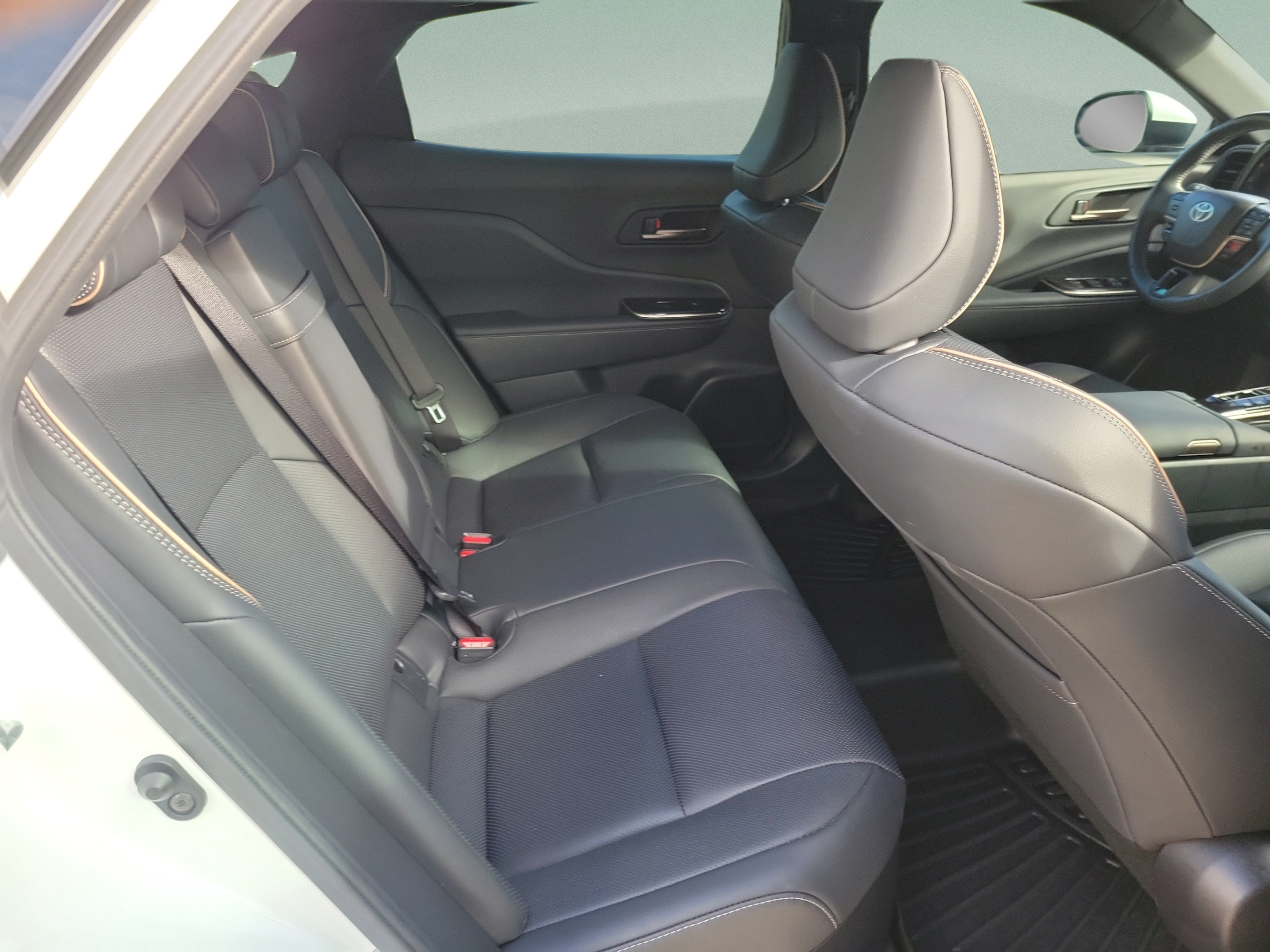 Certified 2025 Toyota Crown AWD/4WD image 24