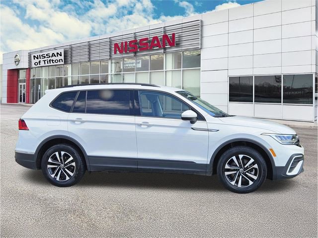 Used 2024 Volkswagen Tiguan S image 3