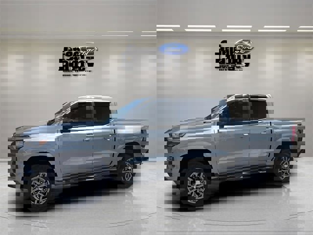 Used 2024 Chevrolet Colorado LT w/ LT Convenience Package II image 2