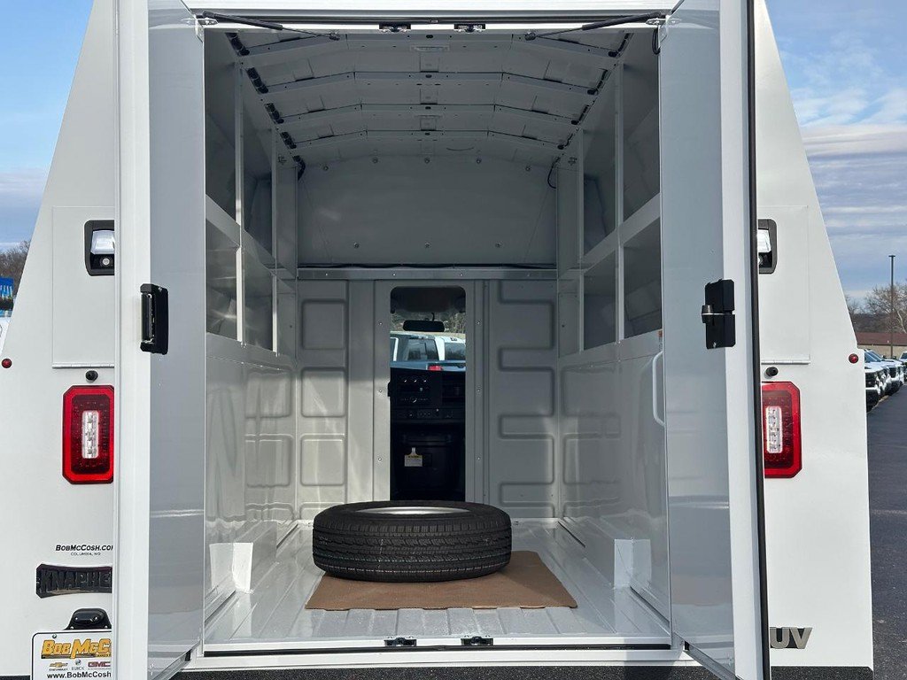 New 2024 GMC Savana 3500 w/ Power Convenience Package RWD image 4