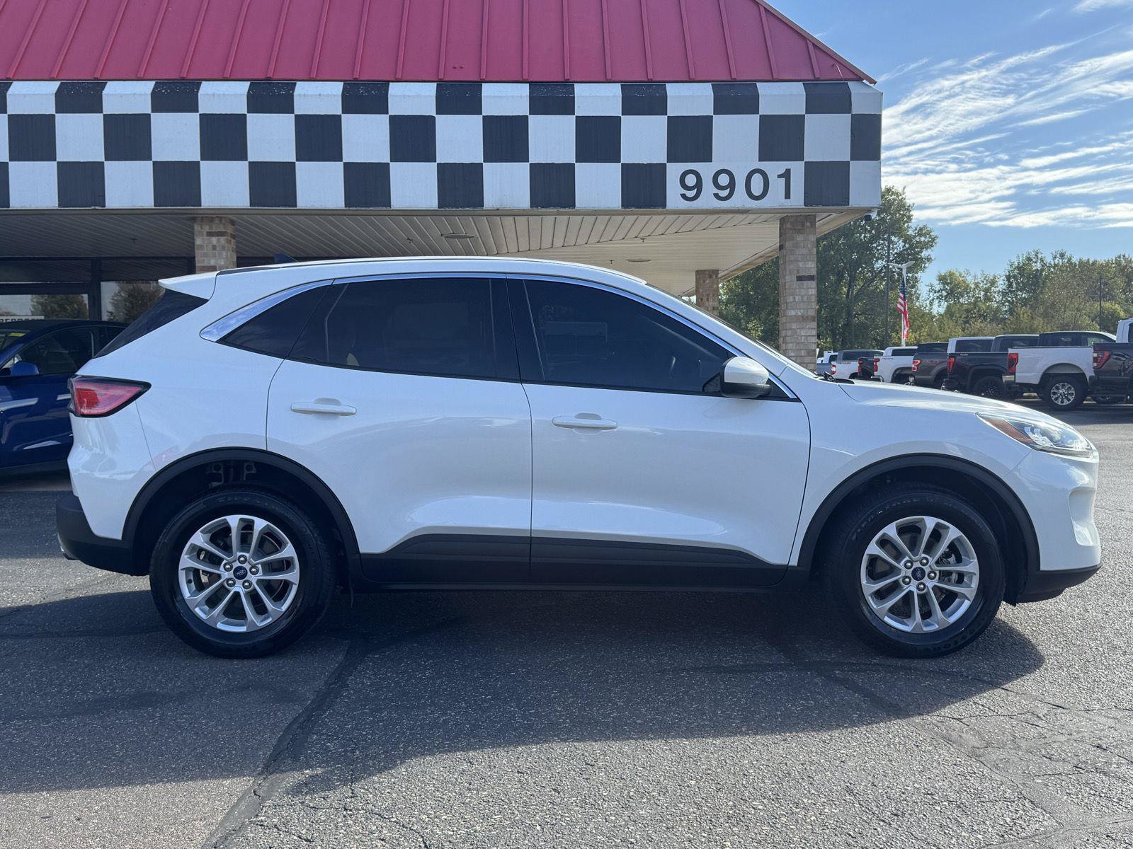 Used 2020 Ford Escape SE AWD/4WD image 8