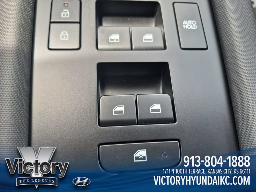 Used 2025 Hyundai Ioniq 6 SE RWD image 32