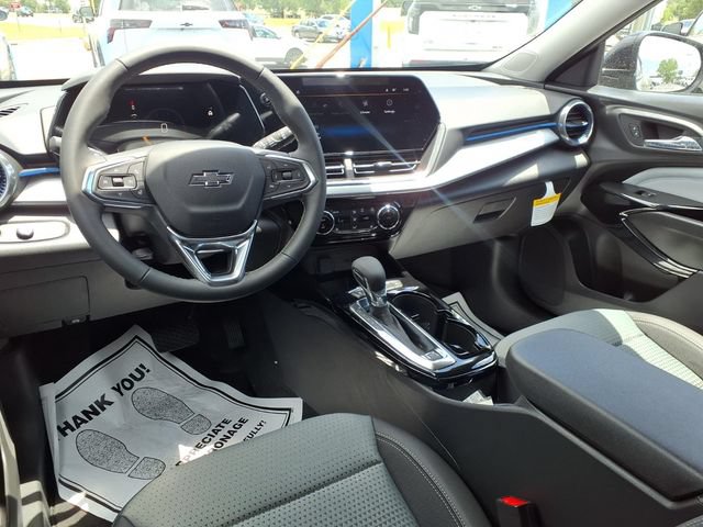 New 2026 Chevrolet Trax LT w/ Driver Confidence Package FWD image 7