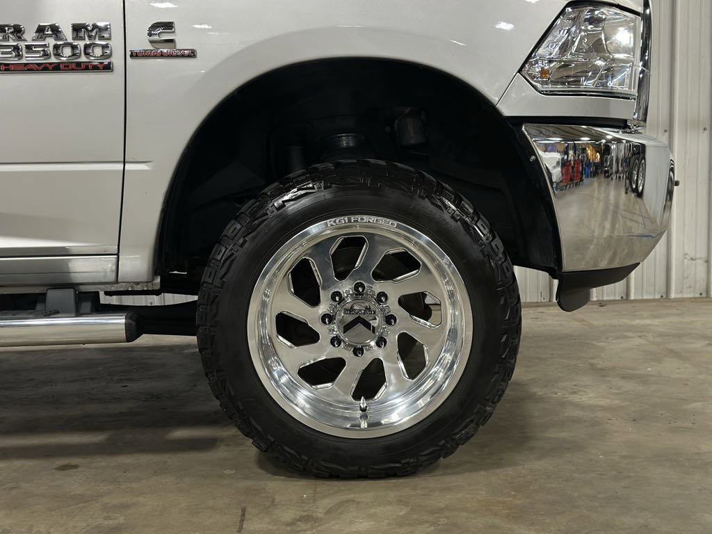 Used 2018 RAM 3500 Tradesman w/ Chrome Appearance Group image 4