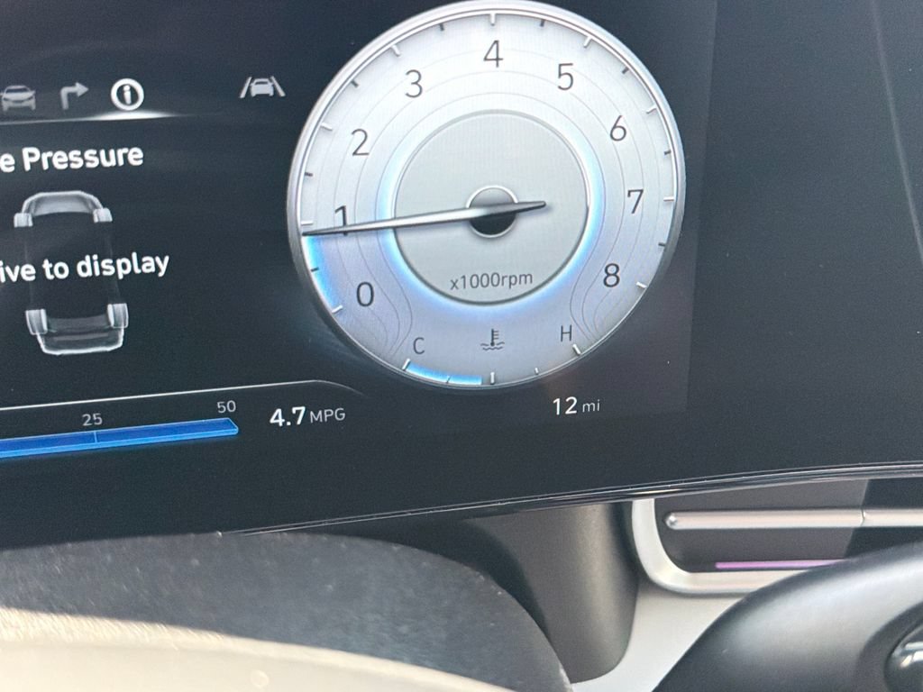 New 2026 Hyundai Elantra Limited FWD image 25