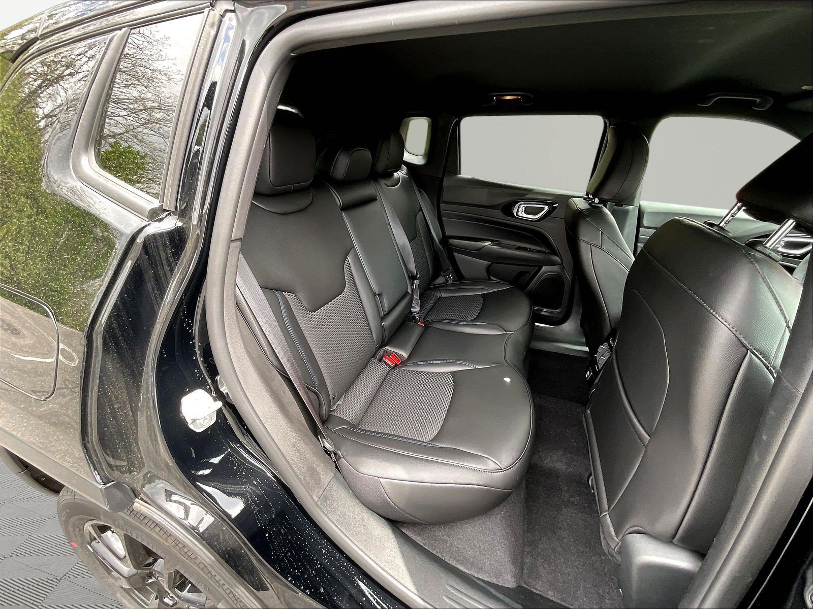 New 2026 Jeep Compass Latitude AWD/4WD image 19
