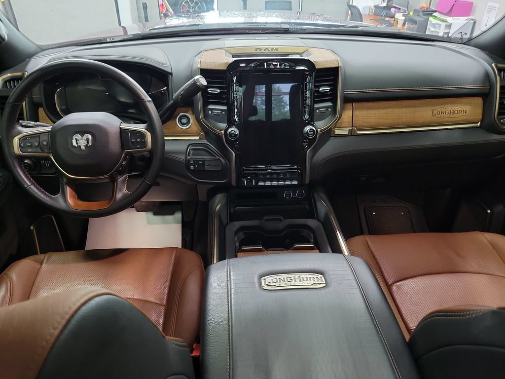 Used 2024 RAM 2500 Limited w/ Towing Technology Group AWD/4WD image 5