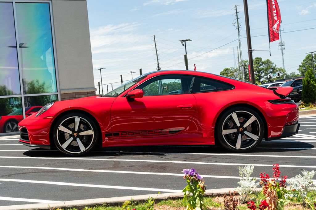Used 2025 Porsche 911 Carrera RWD image 23