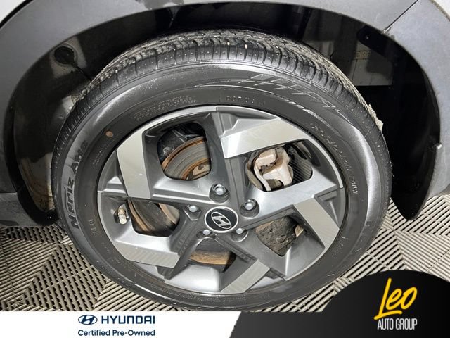Used 2023 Hyundai Venue SEL FWD image 21