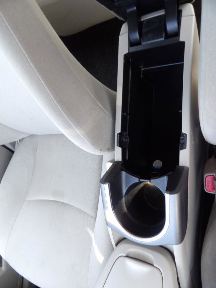 Used 2015 Toyota Prius Two FWD image 16