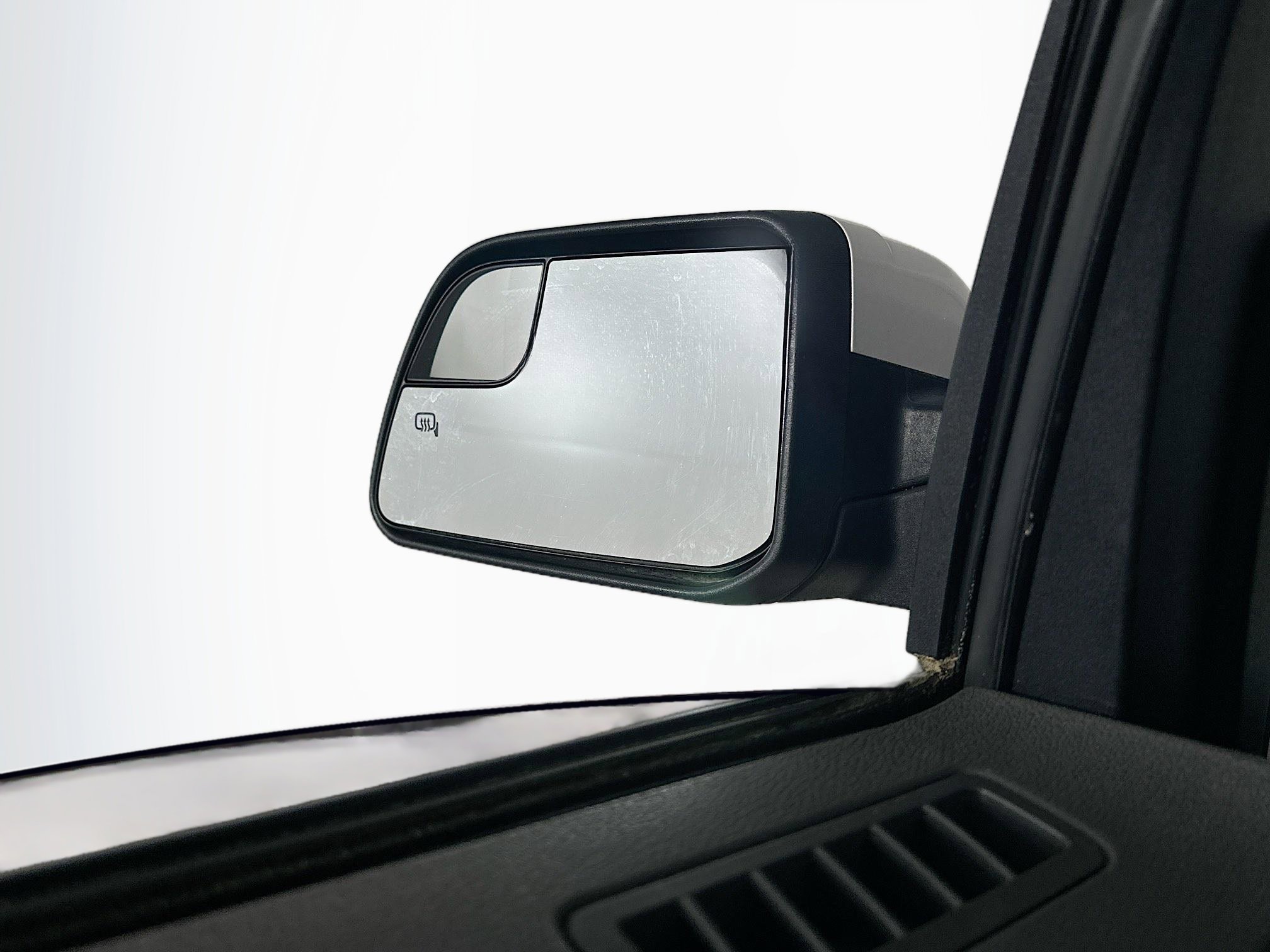 Used 2012 Ford Edge SEL image 16