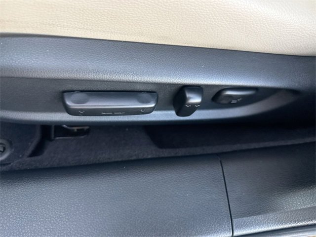 Used 2017 Honda Accord EX-L image 19