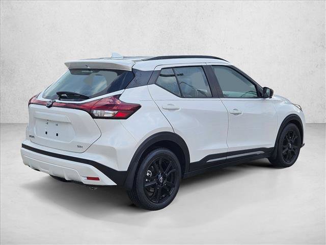 Used 2022 Nissan Kicks SR w/ Premium Package image 5