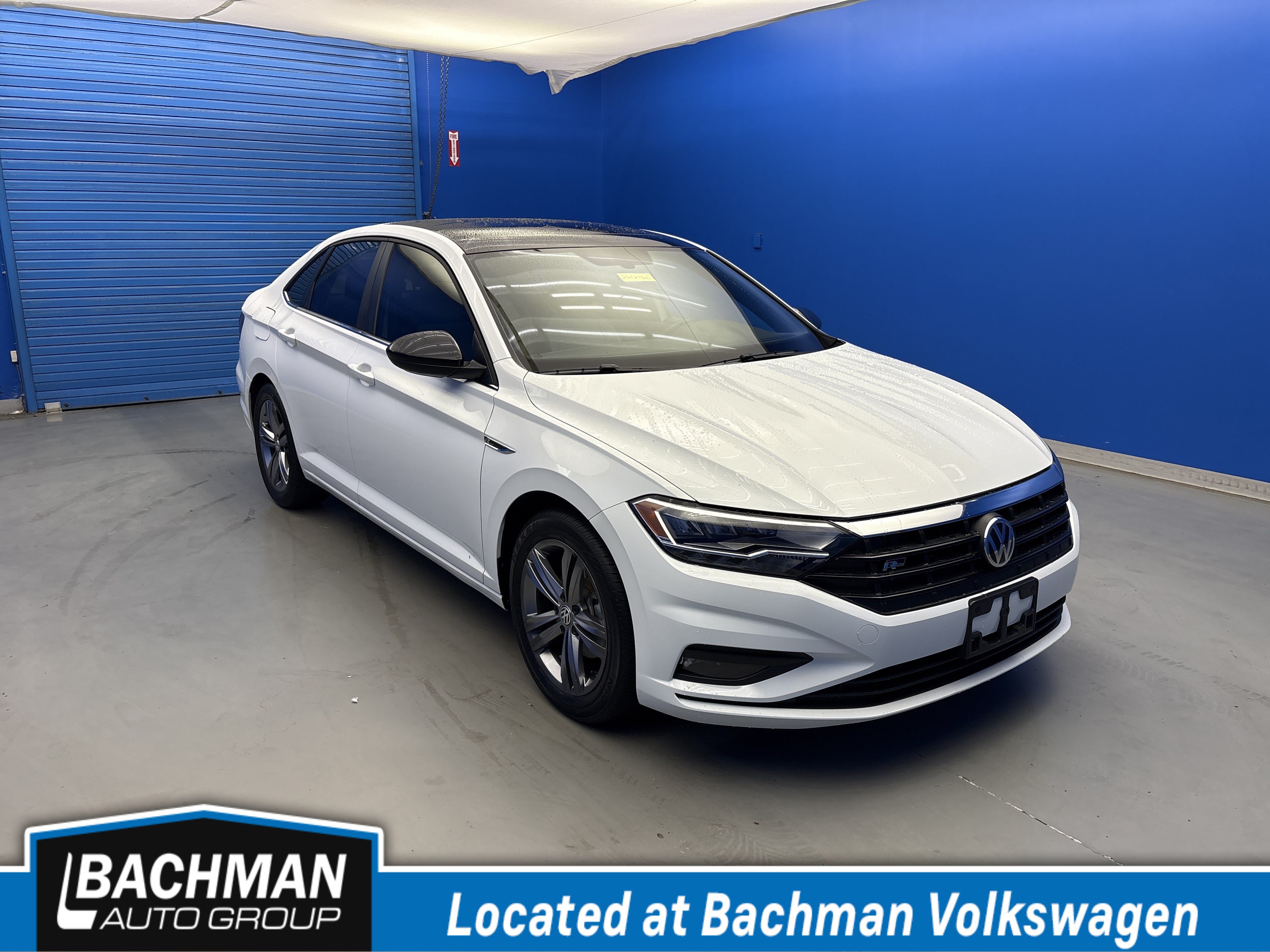 Used 2021 Volkswagen Jetta R-Line FWD image 1