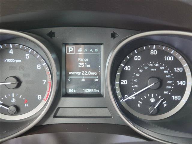 Used 2017 Hyundai Santa Fe Sport FWD image 10