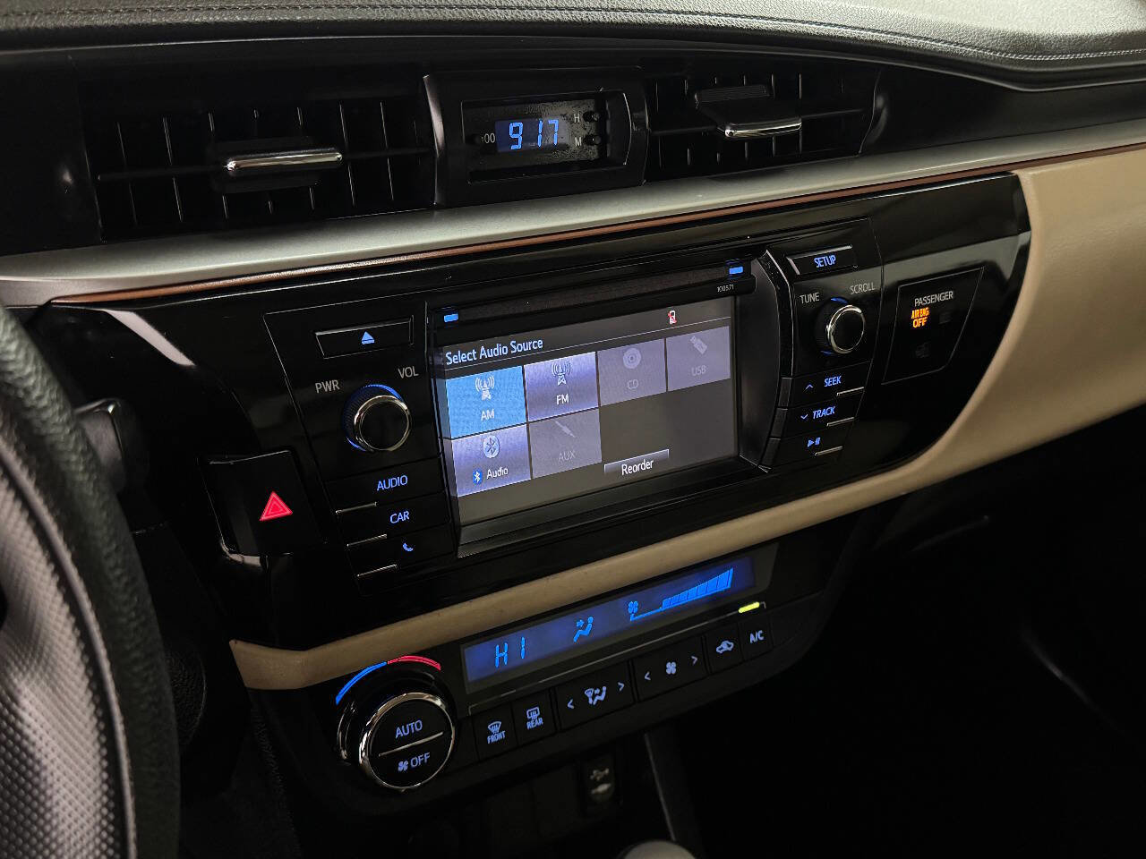 Used 2016 Toyota Corolla LE image 42