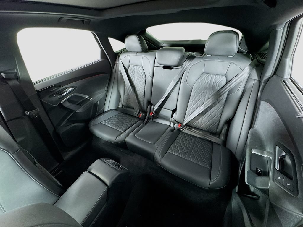 Used 2025 Audi SQ5 Prestige w/ Prestige Package AWD/4WD image 13