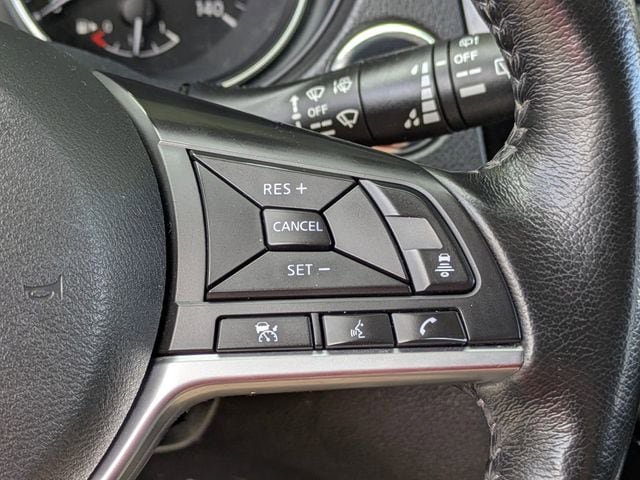 Used 2018 Nissan Rogue SL w/ Premium Package AWD/4WD image 18