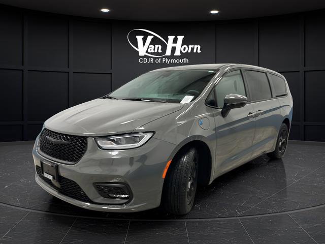 Used 2023 Chrysler Pacifica Touring-L w/ S Appearance Package FWD image 7