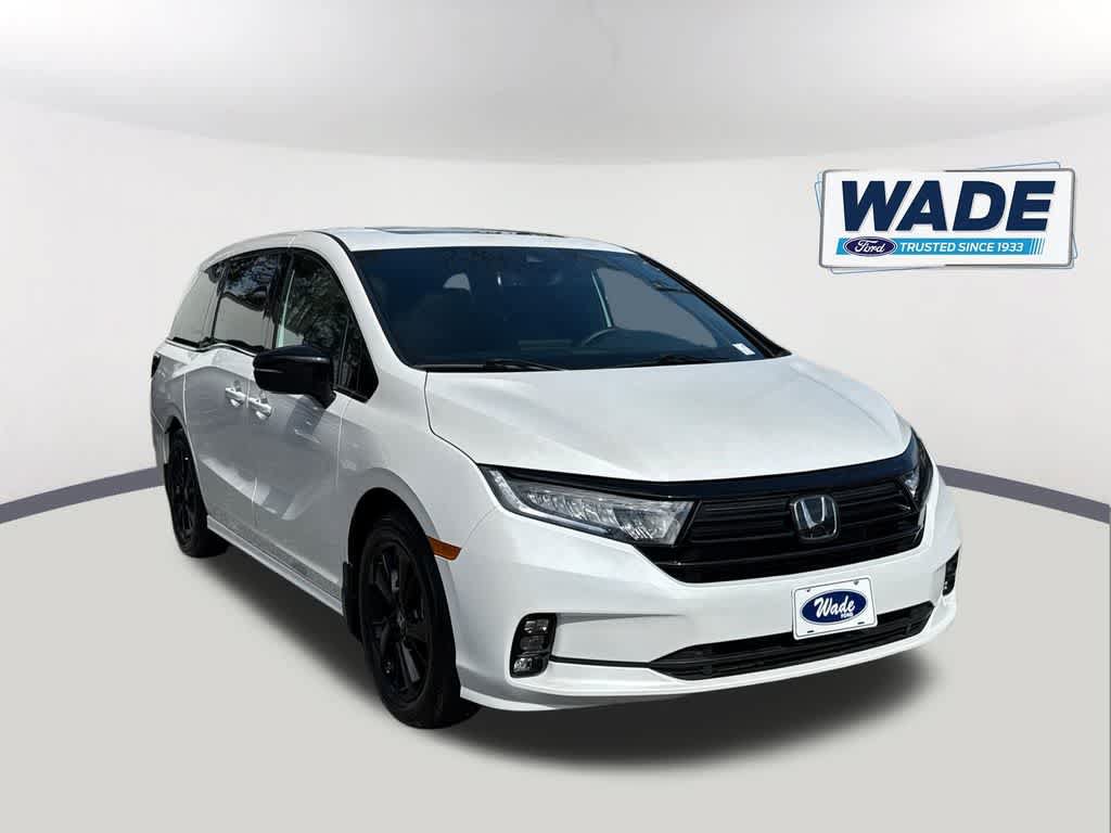 Used 2024 Honda Odyssey Sport image 3