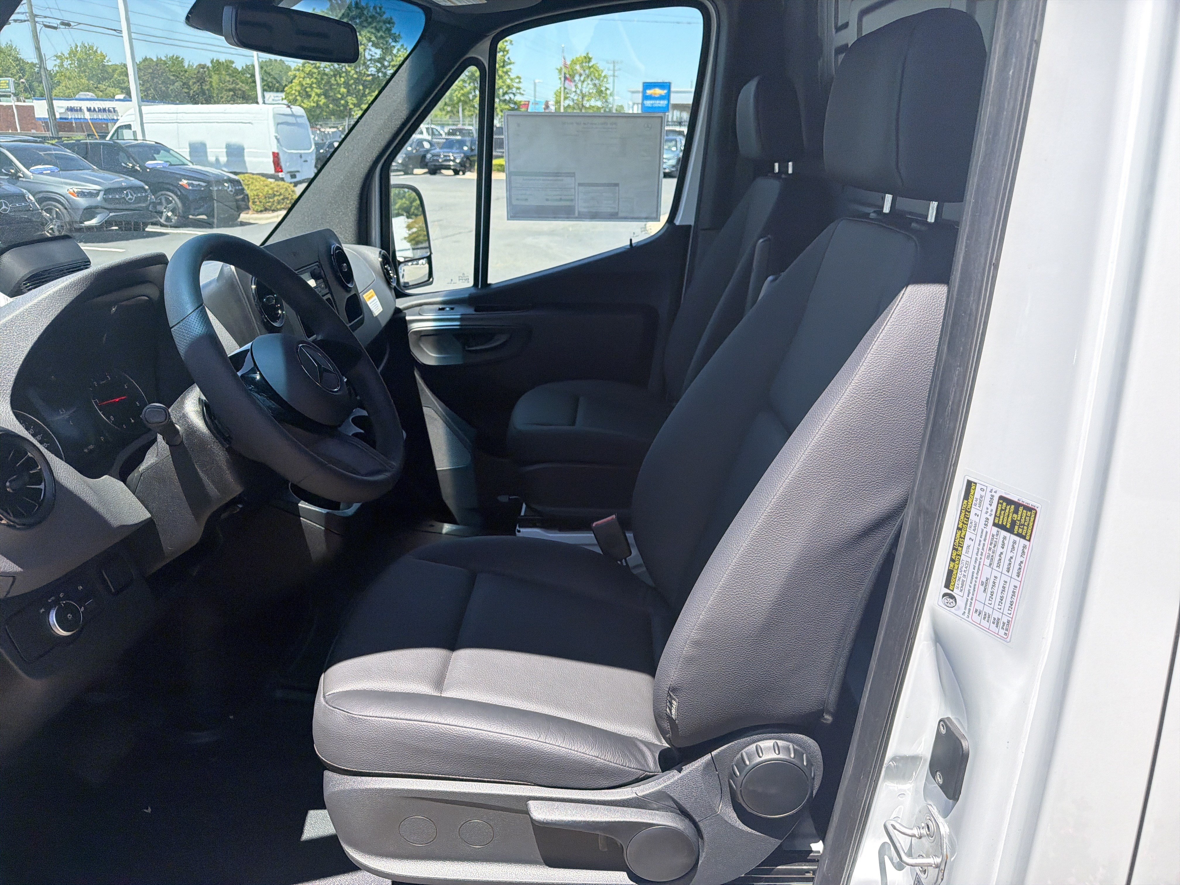 New 2026 Mercedes-Benz Sprinter 2500 image 33