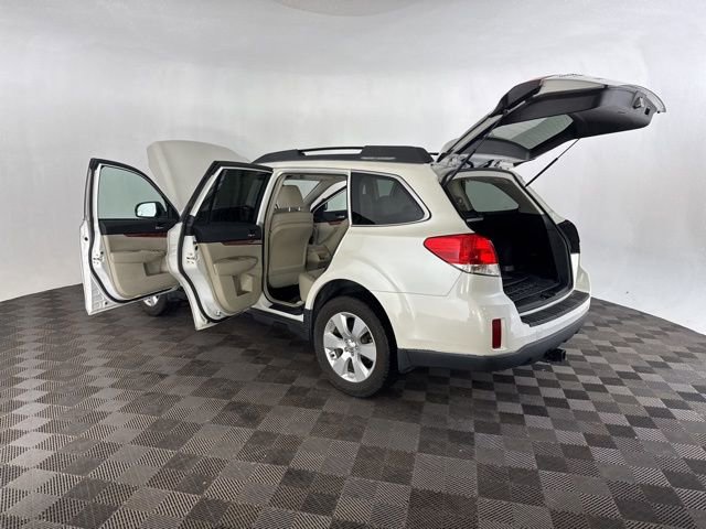 Used 2011 Subaru Outback 2.5i Limited image 18