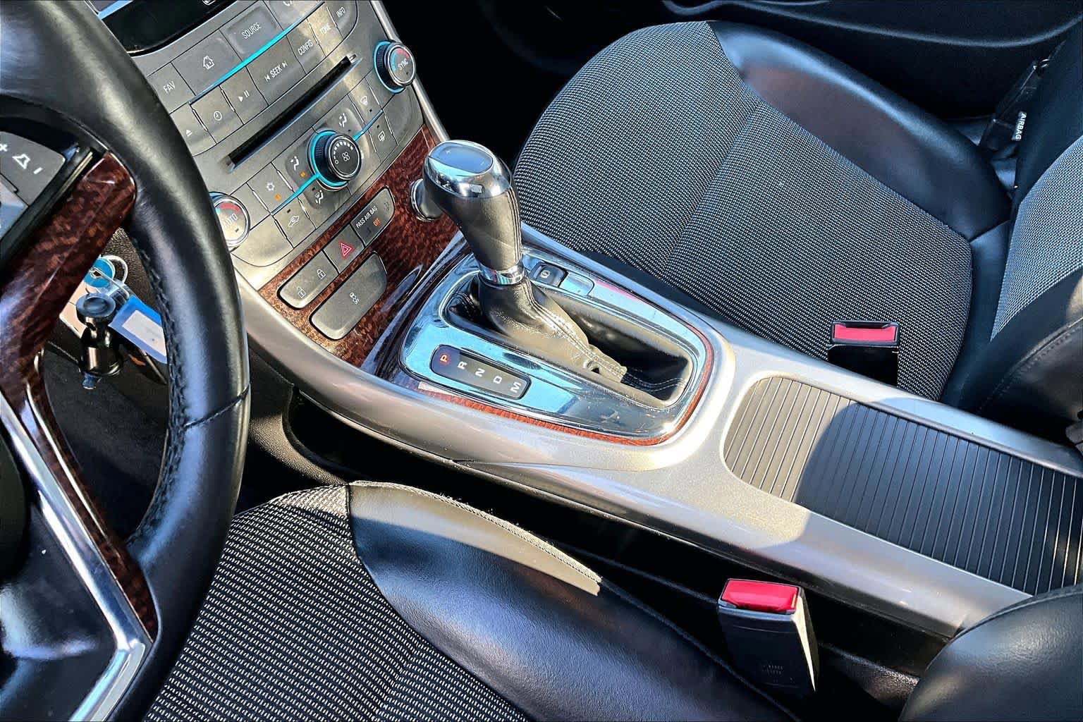 Used 2013 Chevrolet Malibu LT FWD image 17